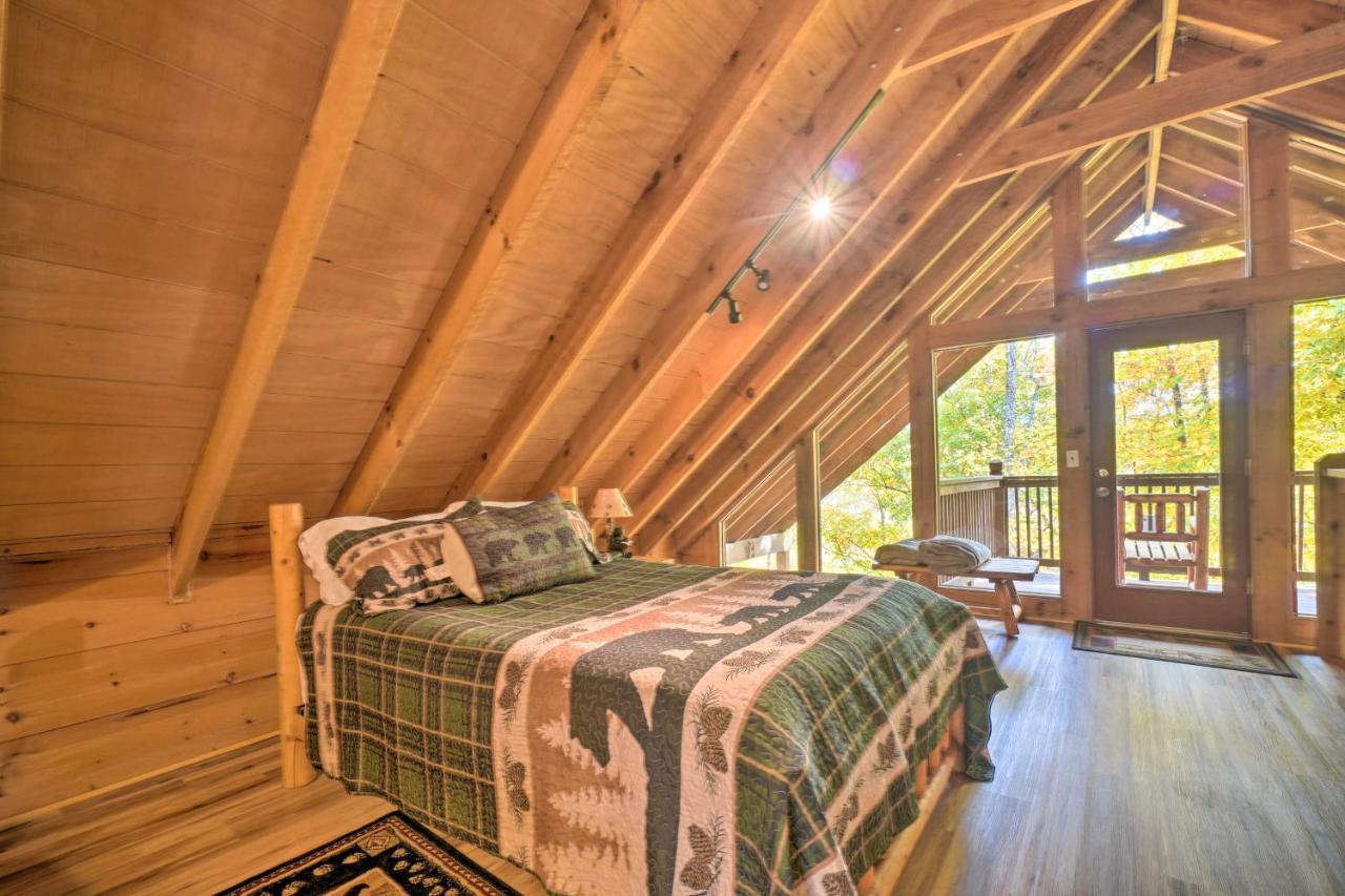 Sevierville Sanctuary Hot Tub, Pool Table And Deck! ภายนอก รูปภาพ