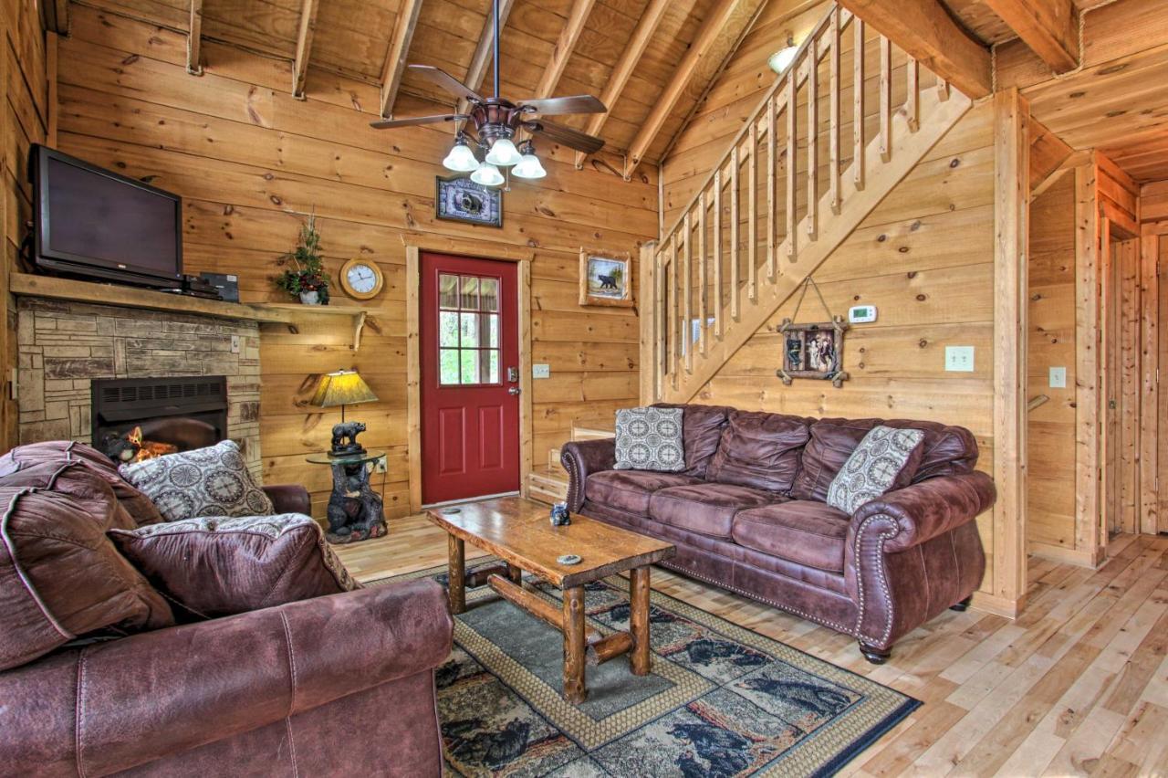 Sevierville Sanctuary Hot Tub, Pool Table And Deck! ภายนอก รูปภาพ