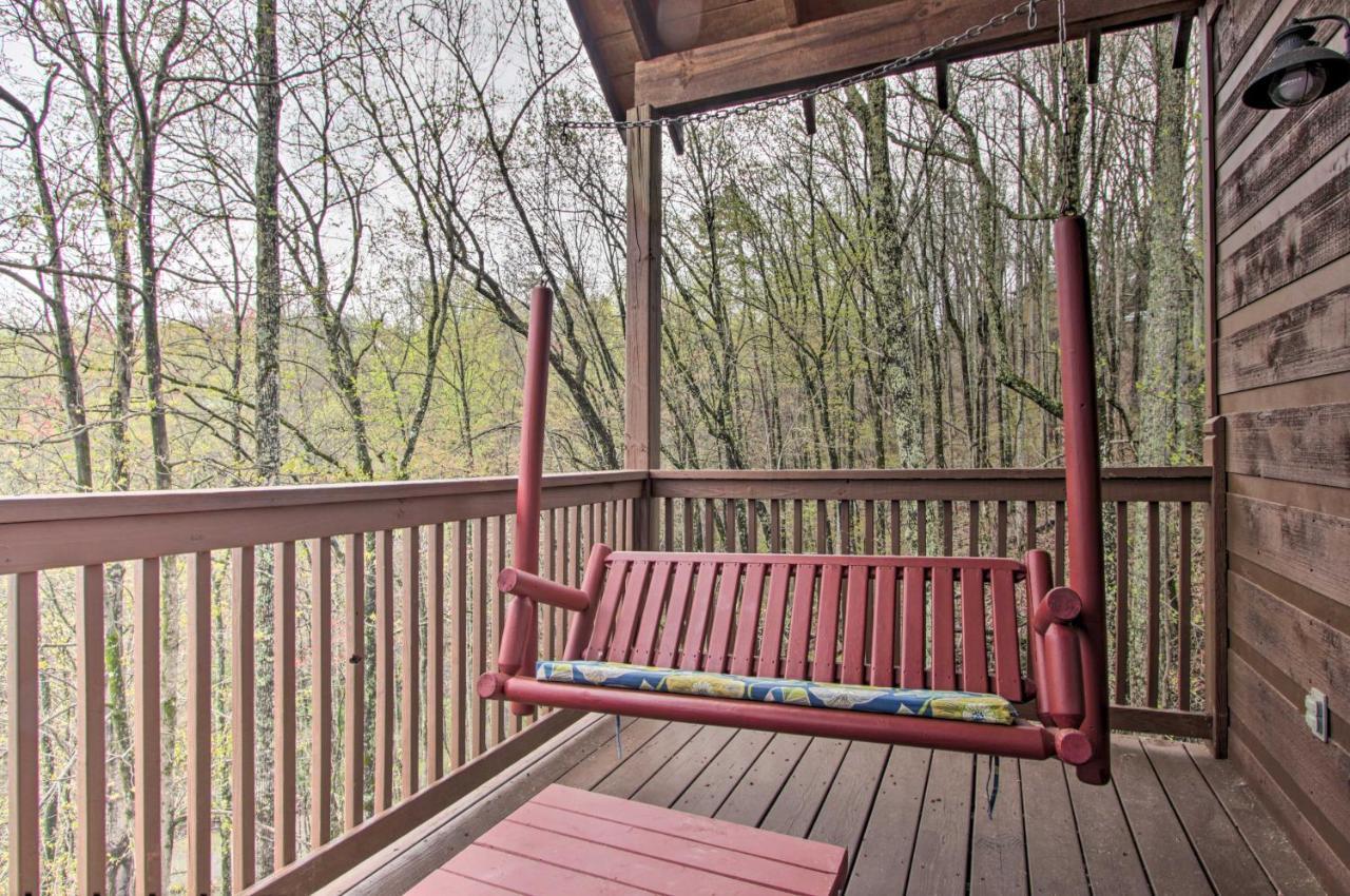Sevierville Sanctuary Hot Tub, Pool Table And Deck! ภายนอก รูปภาพ