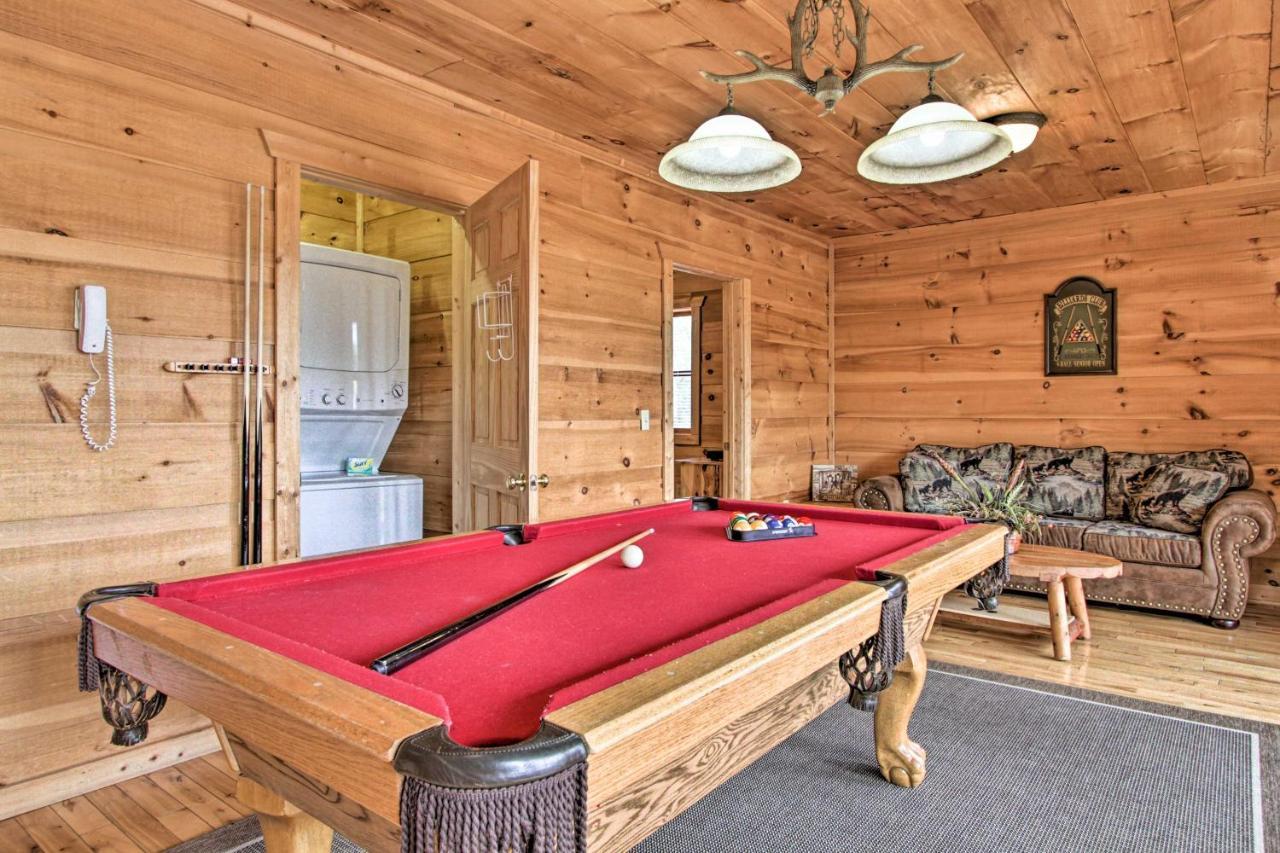 Sevierville Sanctuary Hot Tub, Pool Table And Deck! ภายนอก รูปภาพ